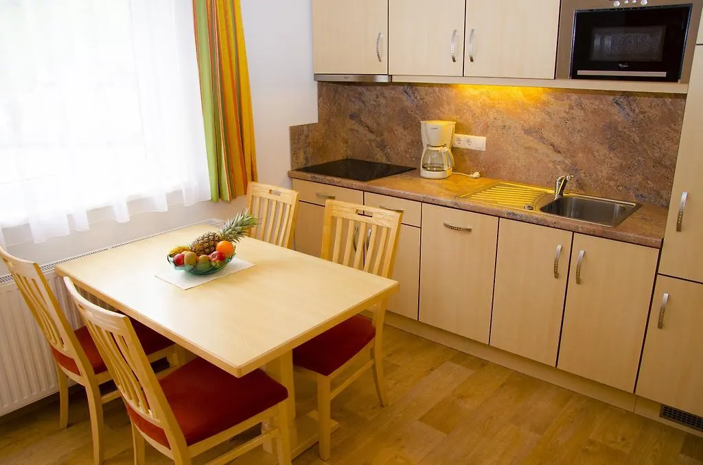 Hotel Garni Alpenblick Ischgl 3*,  Österrike